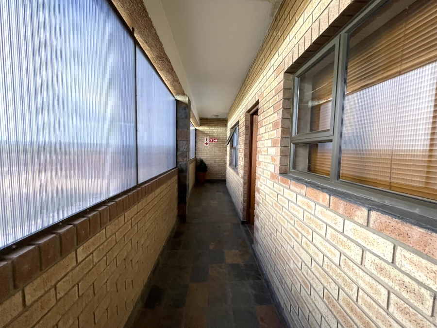 To Let 2 Bedroom Property for Rent in Wavecrest Eastern Cape